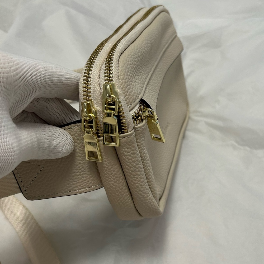 S-Zone Genuine Leather RFID Blocking Fanny Pack in Off White/Cream. - Picture 8 of 14